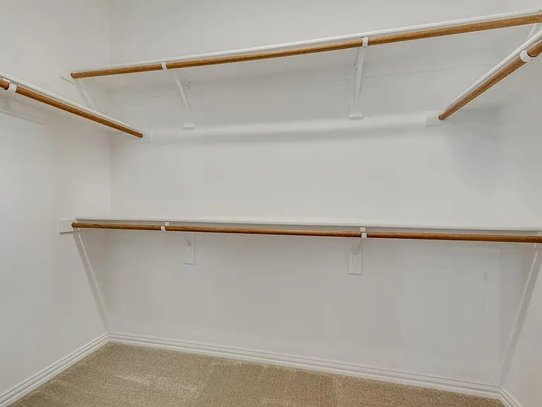 1709 Belton Dr — Photo 12