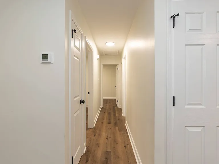 1322 Elm St — Photo 13