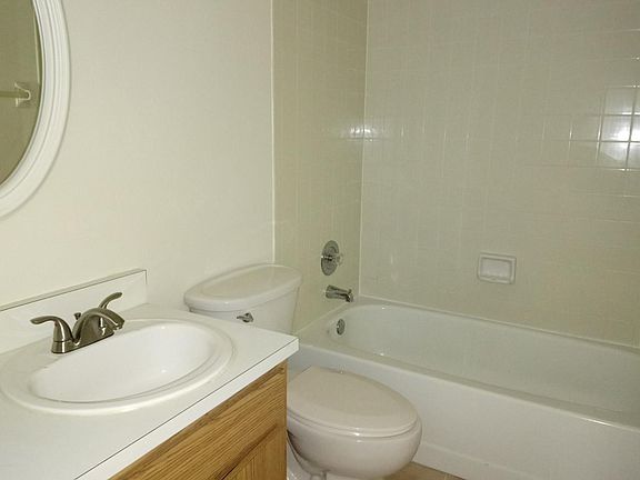 5th image of 5004 Chiquita Blvd S