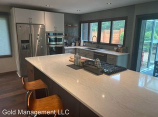 3998 Plymouth Cir, Madison, WI 53705