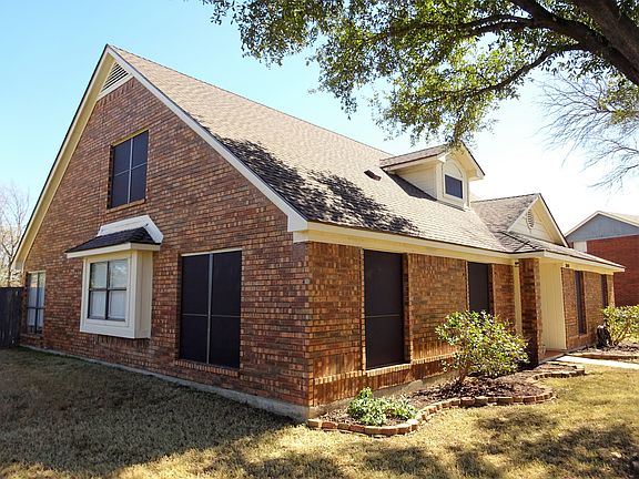 3rd image of 3008 Presidio Cir