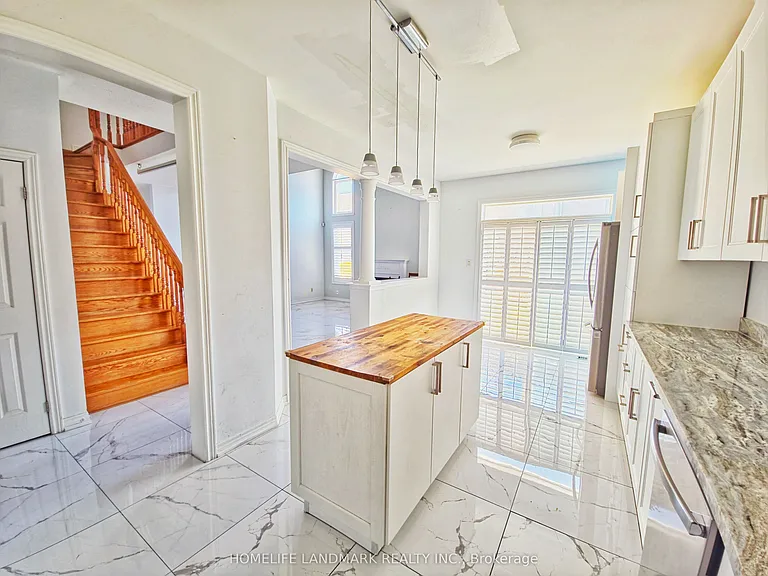 127 Rizal Ave — Photo 16