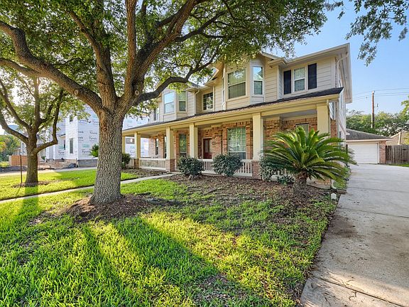 3rd image of 1409 Cottage Cove Ct