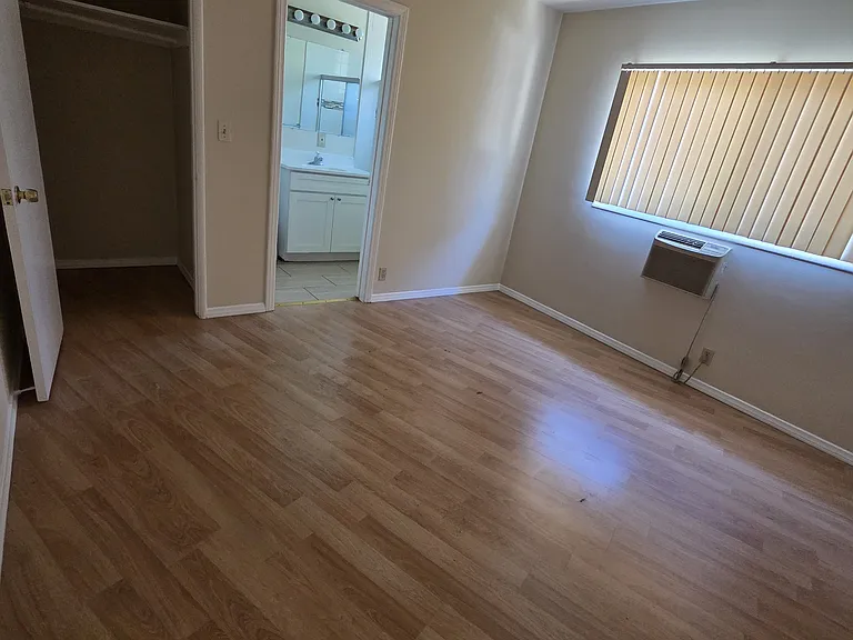 1710 Laurel Canyon Blvd #7 — Photo 4