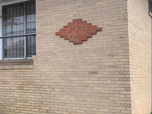 4th image of 2939 Kimball Ave