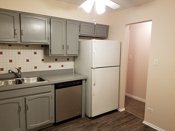 4th image of 3350 Carriage Way Dr #404