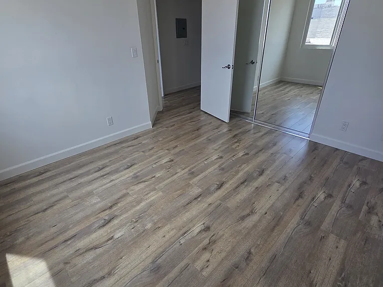 1130 Rexford Dr #4 — Photo 13