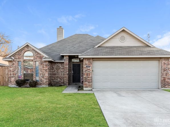 310 Southlake Dr