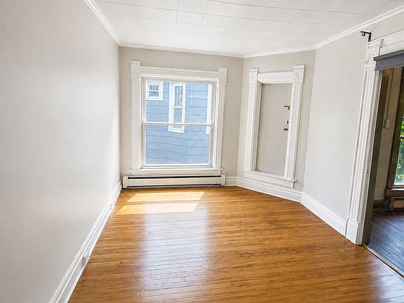 5th image of 618 Packard St APT 7
