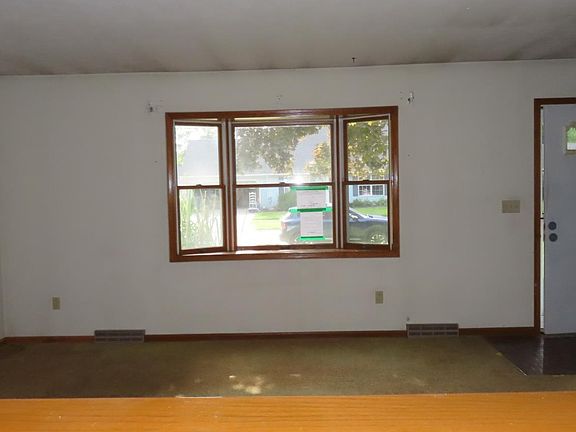 2nd image of 695 Morris Ave