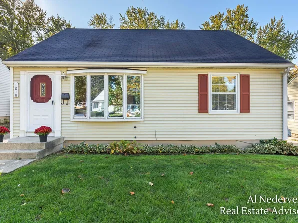 1018 Kentwood St NE, Grand Rapids, MI 49505