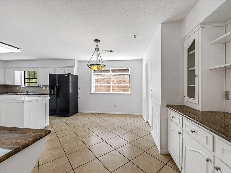 11906 Pepperdine Ln — Photo 15