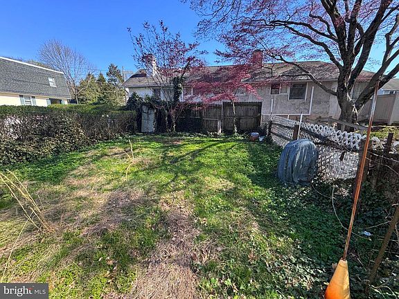 3rd image of 218 Hillside Ave