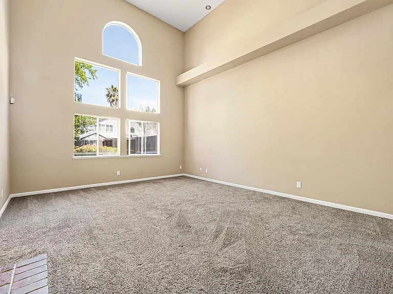 142 Kennerly Way — Photo 5