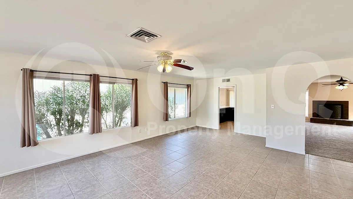 3 bed, 2.0 bath, 1763 sqft, $2,099 — Photo 2
