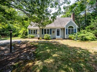 25 Waltham Cir, West Yarmouth, MA 02673