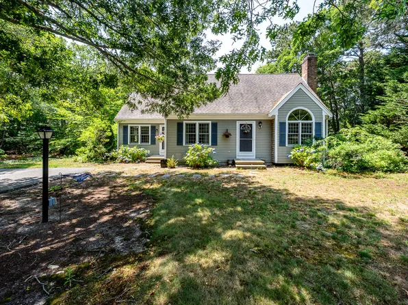 25 Waltham Circle, West Yarmouth, MA 02673