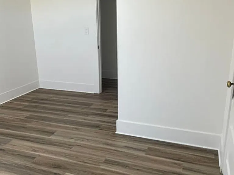 435 -Keystone Apartments — Photo 27