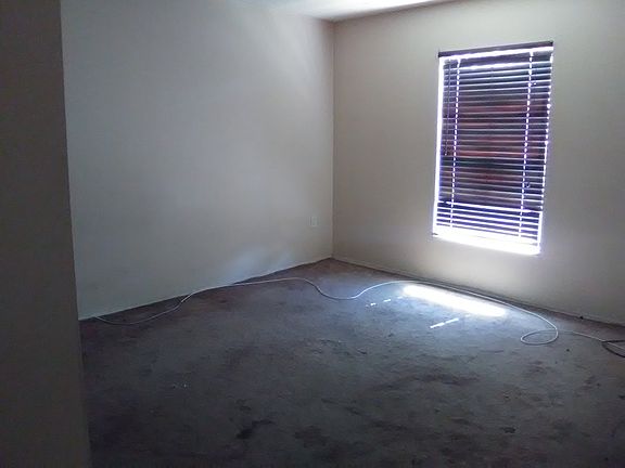 3rd image of 3401 E McBerry St