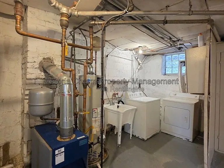 3016 Pelham Ave — Photo 32