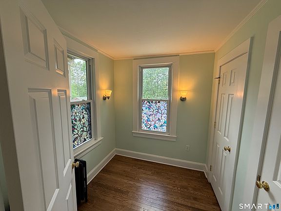 2nd image of 133 Eastern Dr Floor 1