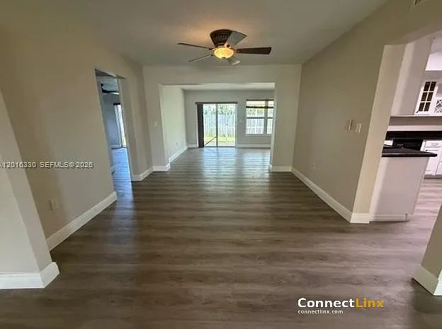 10524 NW 4th St — Photo 15