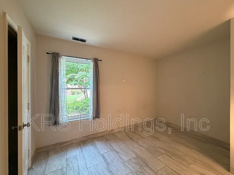 5445 Indian River Rd — Photo 5