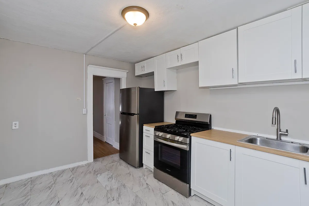 Building Photo - 69 Maynard St #1R