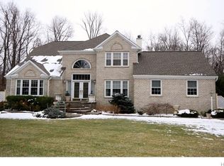 1 Stark Ct, New City, NY 10956