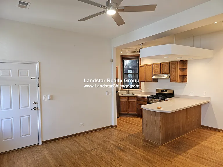 1427 N Wood St #2F — Photo 1