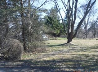 17 Quaker Lake Ter #18, Orchard Park, NY 14127