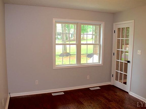5th image of 104 Chelsey Ct