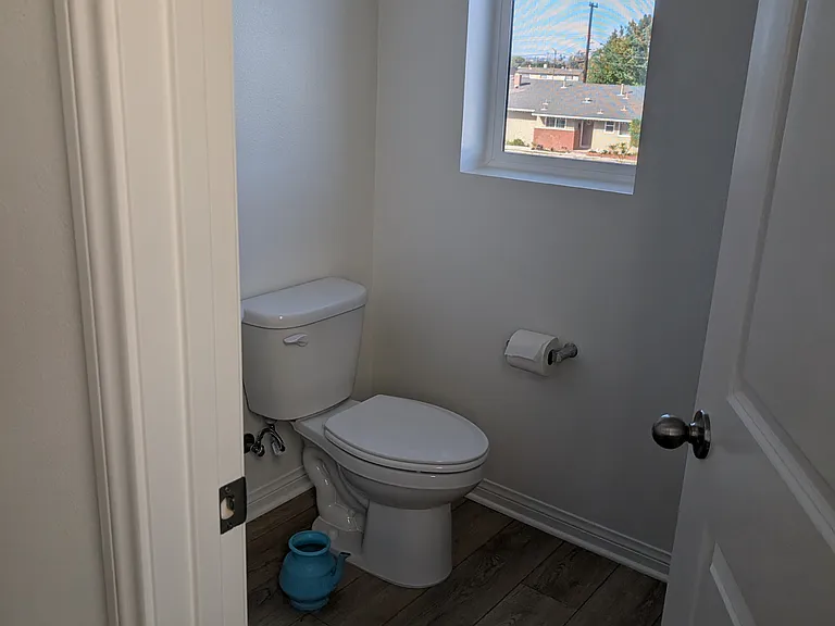 2430 E Lincoln Ave #6 — Photo 7