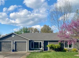 1201 Maple Ln, Pleasant Hill, MO 64080