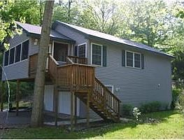 3rd image of 1022 West Dr