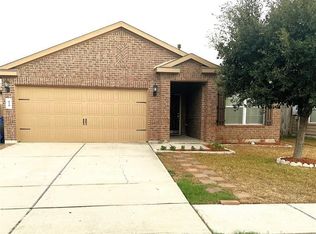 818 Amaryllis Rd, Baytown, TX 77521