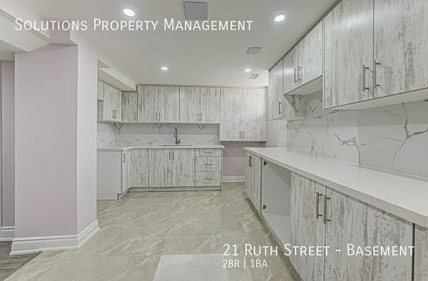 Spacious & Updated 2-Bedroom Basement Apartment — Photo 4