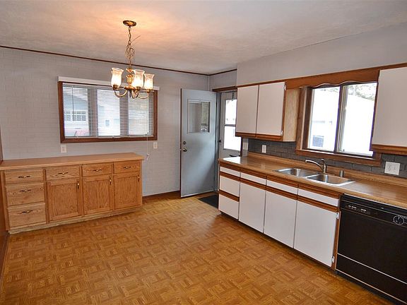 4th image of 3006 Teal Ave