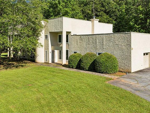 5th image of 110 Bridger Point Rd