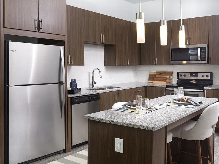 Lux on Main — Photo 3