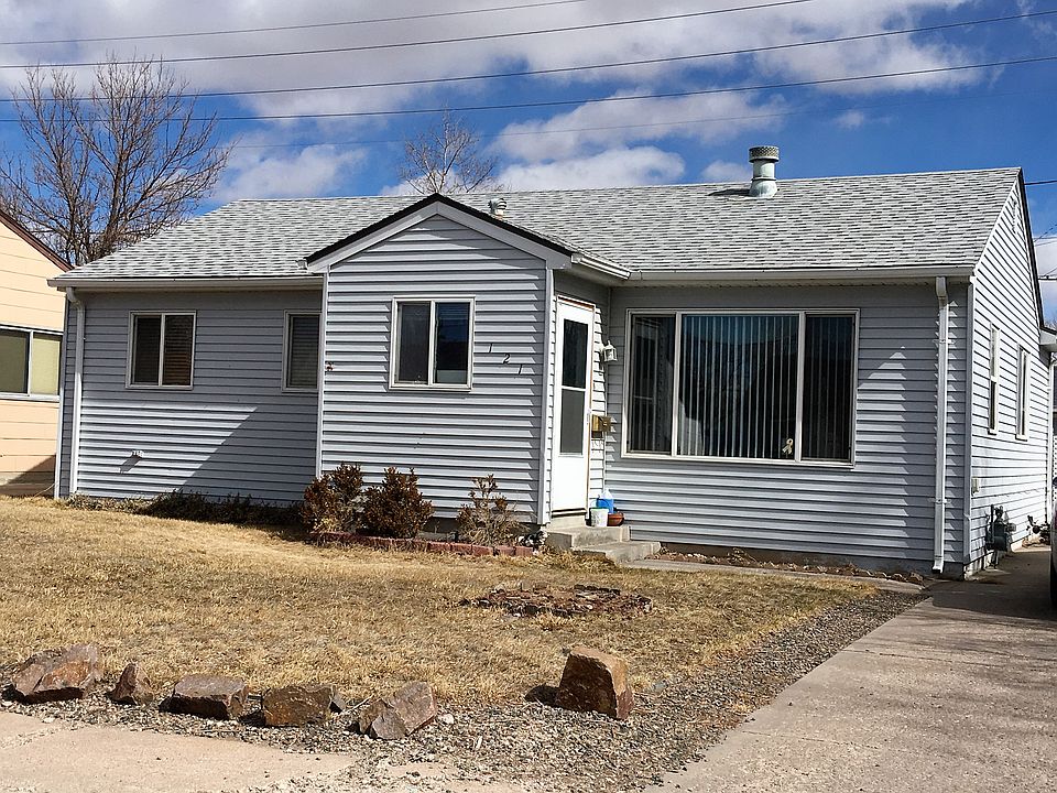 1st image of 121 Kay Ave