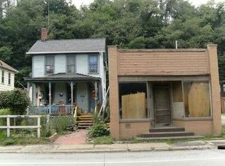 97 McGovern Blvd, Cresent Twp, PA 15046