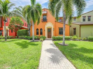 9138 Chula Vista St #127-2, Naples, FL 34113