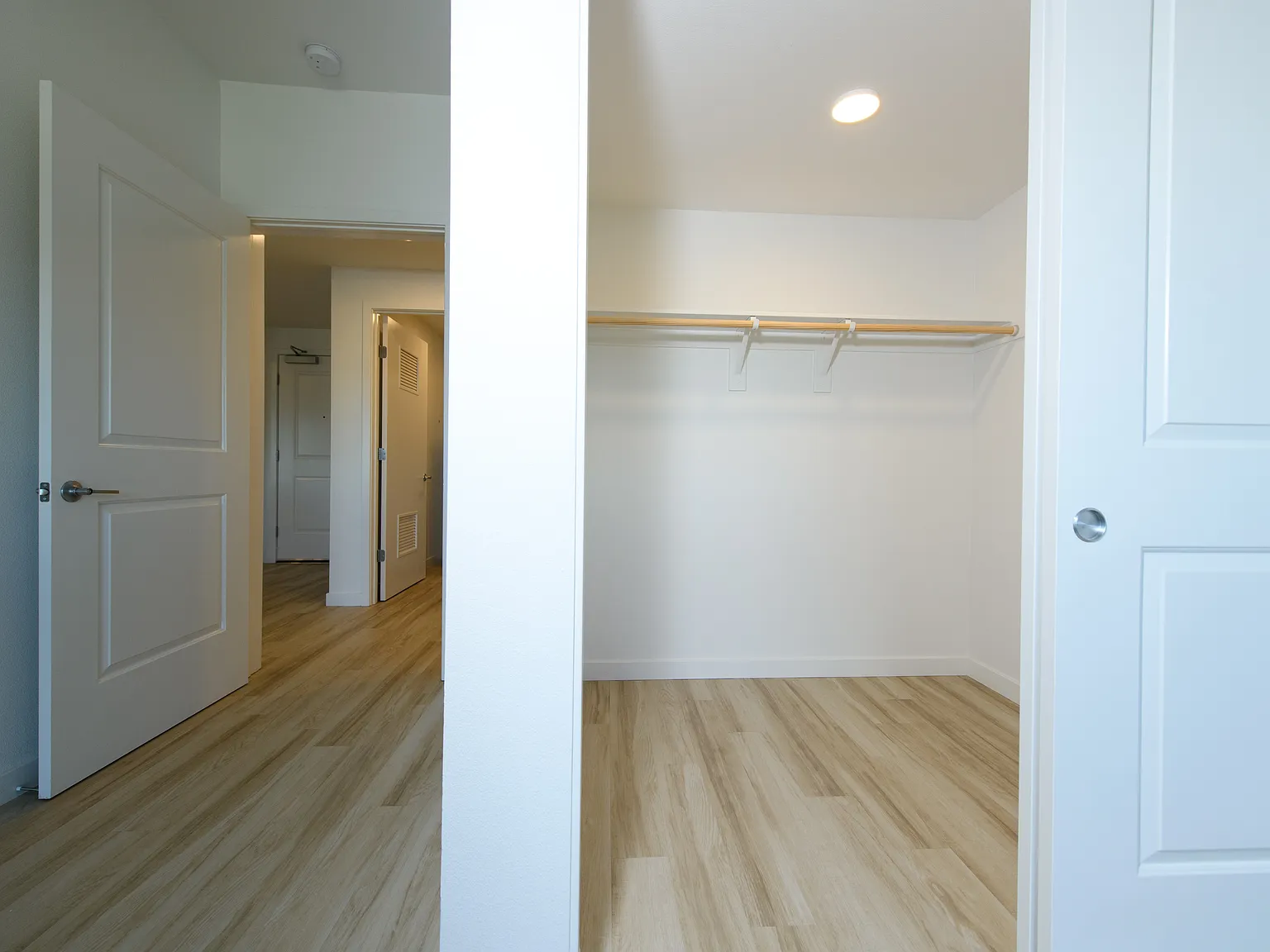 Rising Sun Apartments — Photo 2