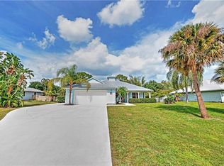 8815 SE May Ter, Hobe Sound, FL 33455