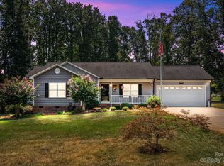 117 Bluff Ct, Statesville, NC 28625