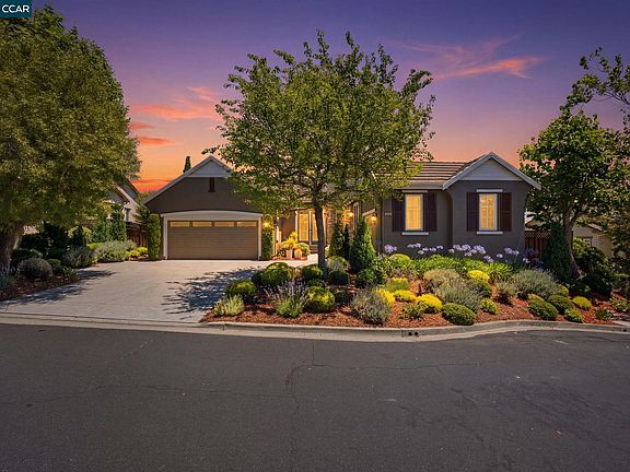 2nd image of 3024 Overlook Dr
