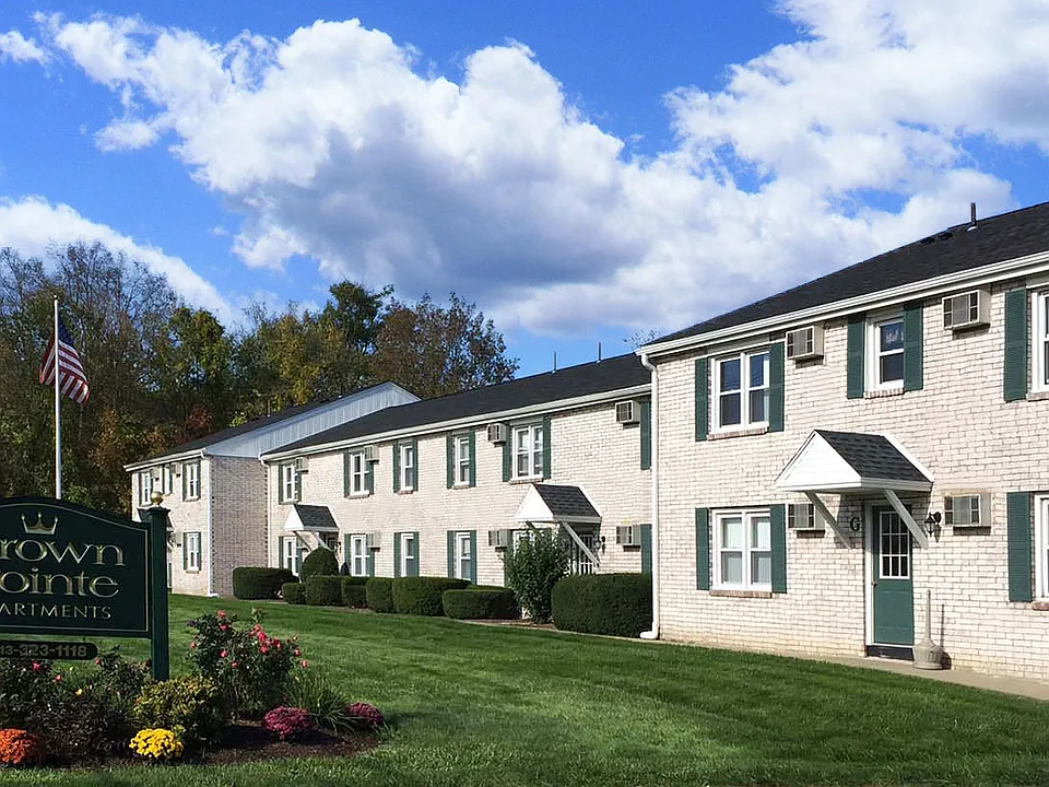 Crown Pointe Apartments