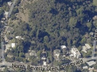1914 N Dellwood Ln, Los Angeles, CA 90077