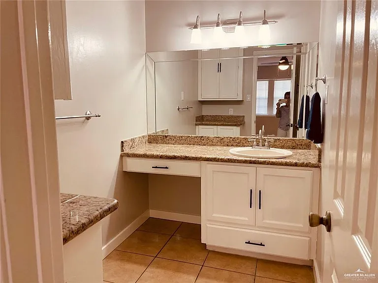 1206 Bluebird Ave — Photo 15
